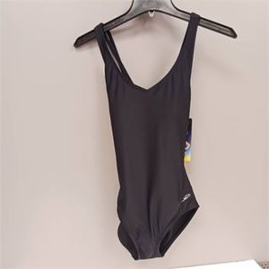 Womens Speedo 1 pc size 6 NWT